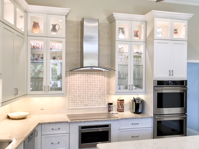 https://cornerstonebuildersswfl.com/wp-content/uploads/2018/08/kitchen-cabs.jpg